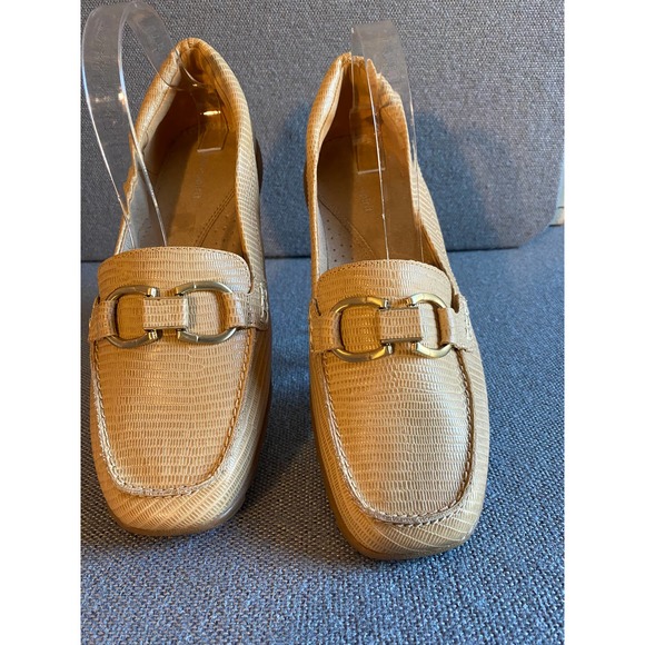 Easy Spirit womans loafer size 9.5W tan Seavienta leather upper reptile textured - Picture 11 of 12